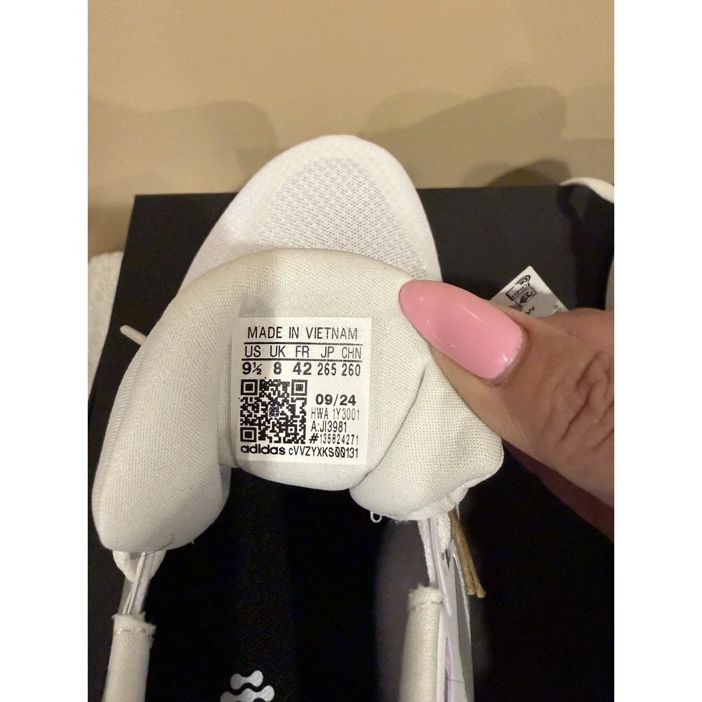 ADIDAS‎ RUNFALCON 5 W Women White Pink Grey Running  Shoe Low Top NEW IN BOX